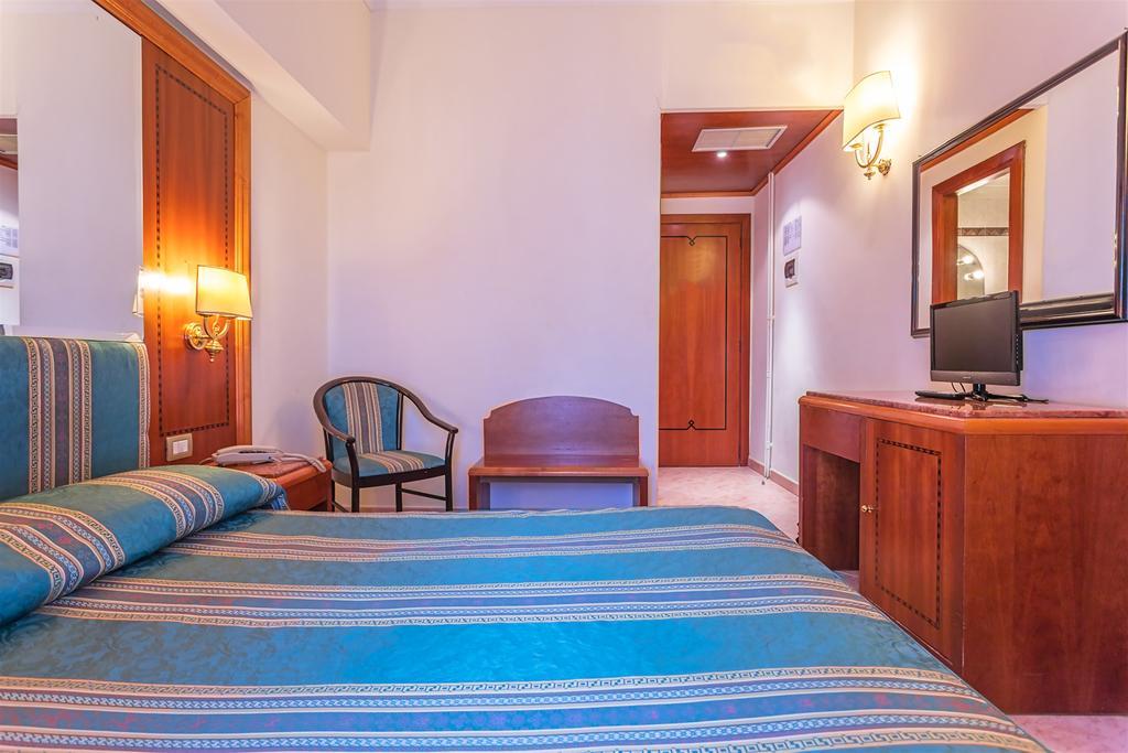 Hotel Raeli Luce Roma